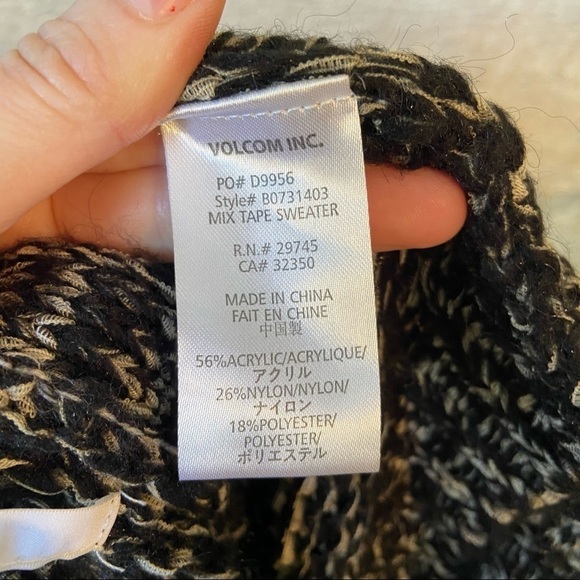 Volcom  cardigan‎ sweater in size x-small/small - Picture 7 of 7